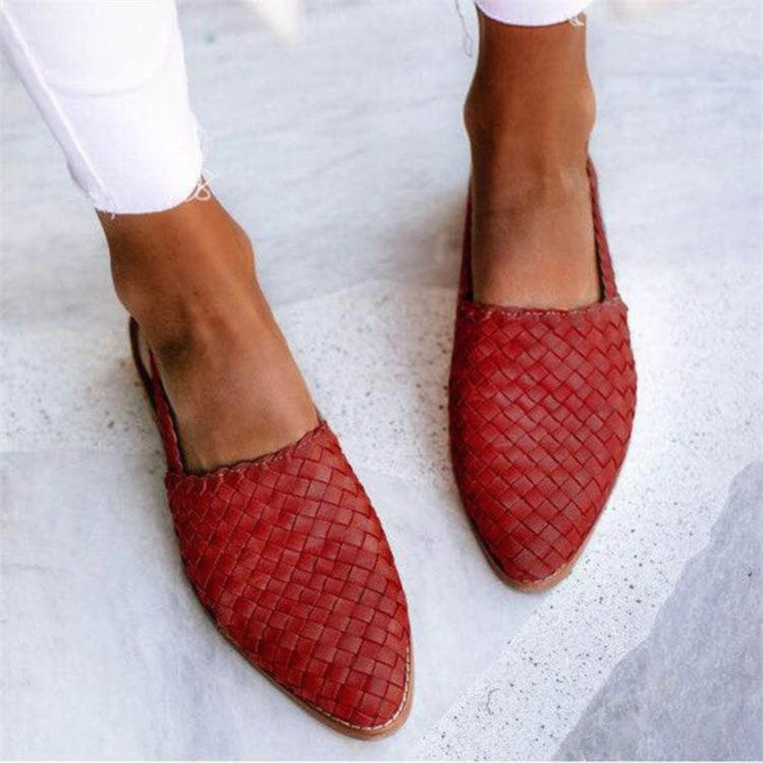 Bekväm och stilren flätad sandal