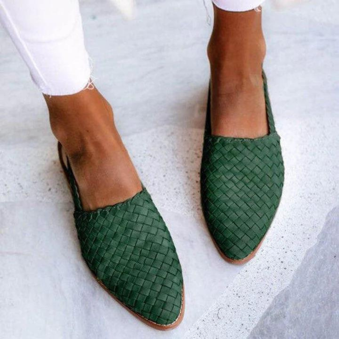Bekväm och stilren flätad sandal