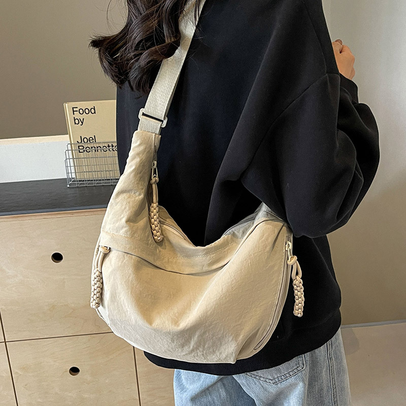 🔥Vårförsäljning 50% rabatt🔥Unisex Crossbody-väska med stor kapacitet