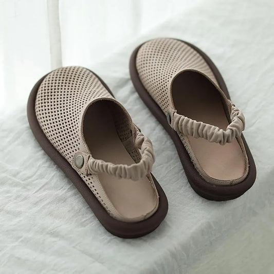 Bekväma sandaler med elastiskt bakband