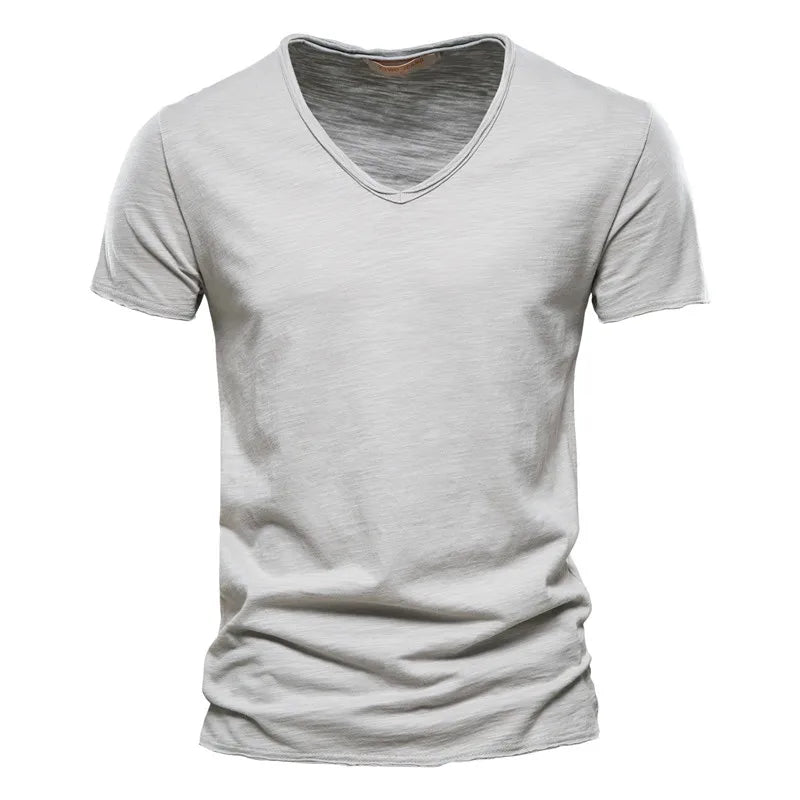 T-shirt med V-ringning